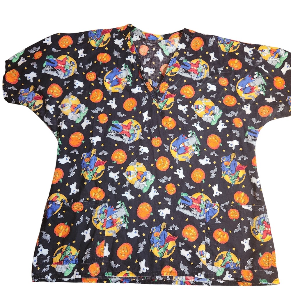 Vintage Halloween Scrub Top Monsters Frankenstein Dracula Witch Pumpkin Black L